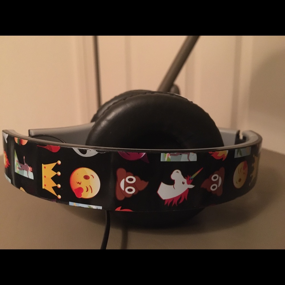 Prop Emoji Headphones